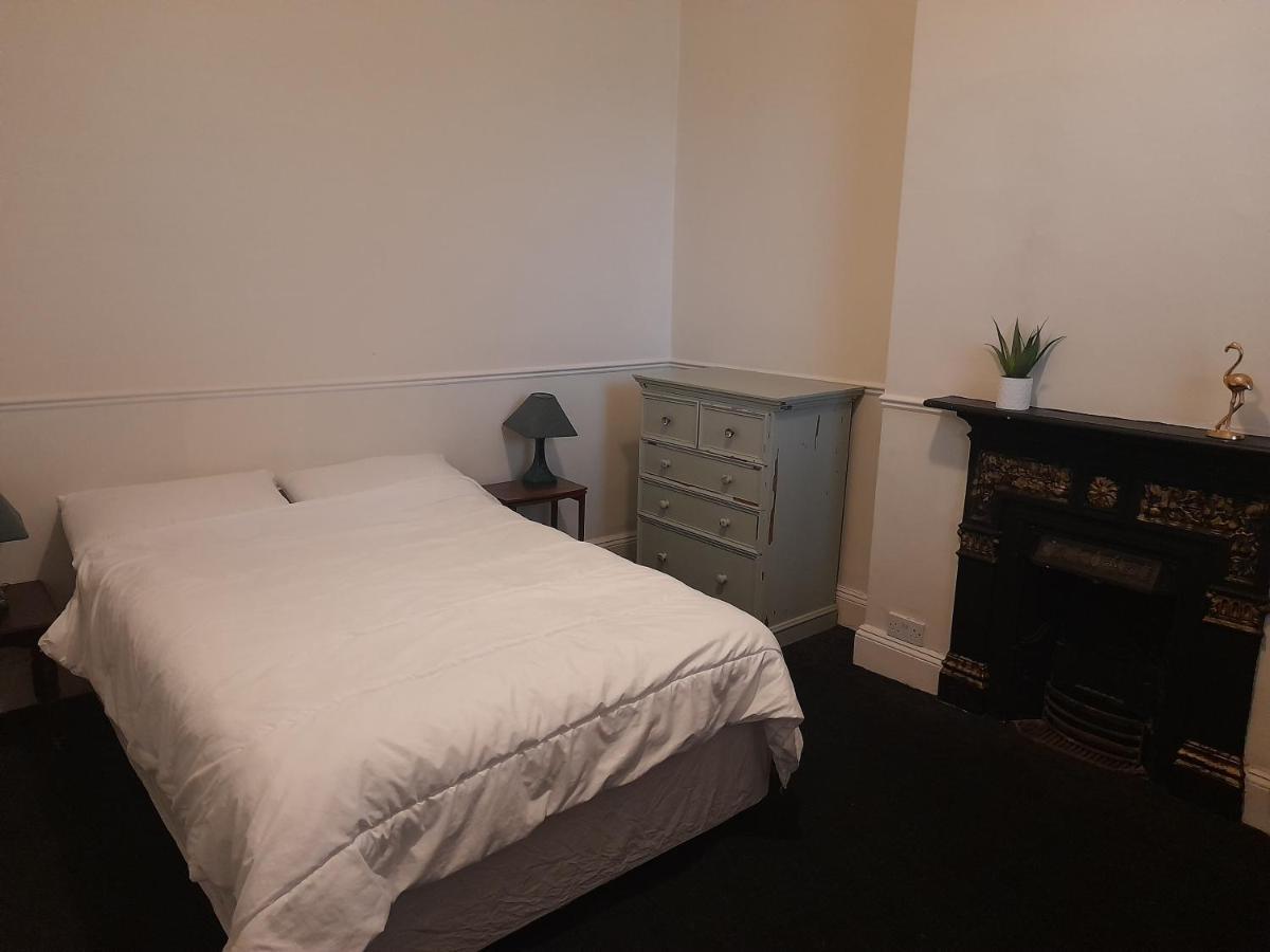 Annesley Park-Homestay Ap Dublin Exterior photo
